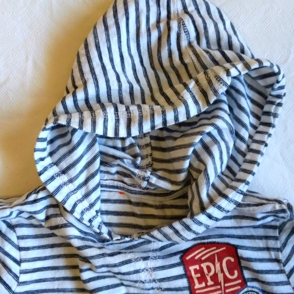 joe fresh striped hooded long sleeve graphic shirt 18-24 months baby boy - Picture 3 of 7